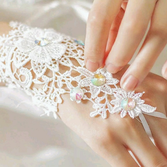 Short Fingerless " gloves" - Picture 5 of 5